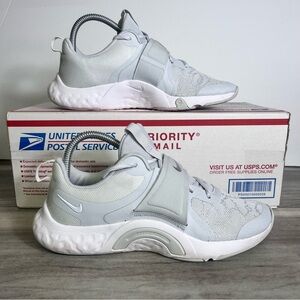 Nike Renew In Season TR12 training shoes Sneakers Womens 7 Workout Running Gym